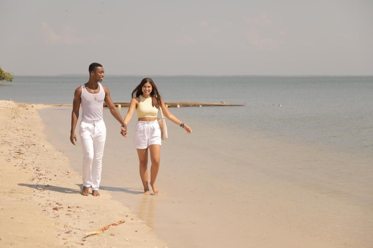 Club Camping Isla Mar Cabañas para 14 personas Hostal