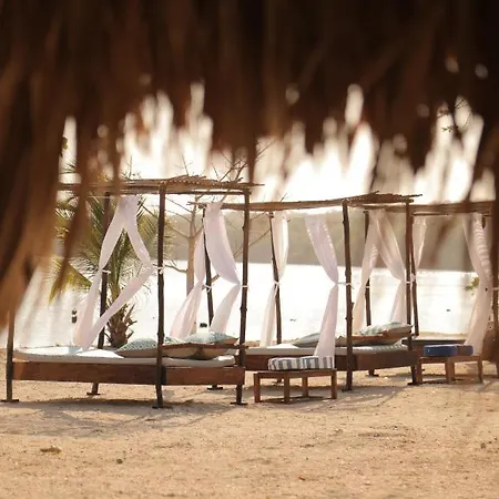 Club Camping Isla Mar Cabañas para 14 personas Hostal *