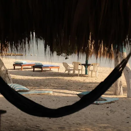 Hostal Club Camping Isla Mar Cabañas para 14 personas *